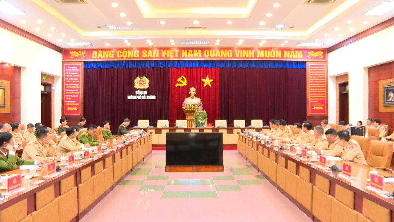 Triển khai quyết liệt các biện pháp bảo đảm TTATGT, TTXH trên các tuyến giao thông trong thực hiện có hiệu quả Kế hoạch cao điểm Tết 2024